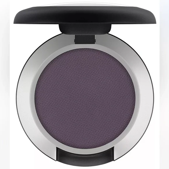 MAC ITS VINTAGE Powder Kiss Soft Matte Eye Shadow - Picture 1 of 6